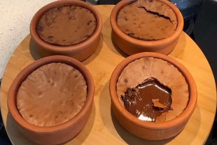 Güveç Mikrodalgaya Konur Mu?