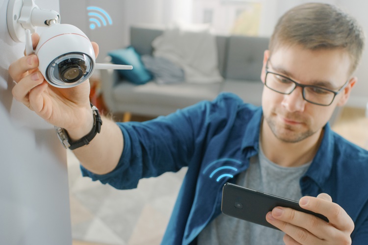 Güvenlik Kamerası Telefona Nasıl Bağlanır?