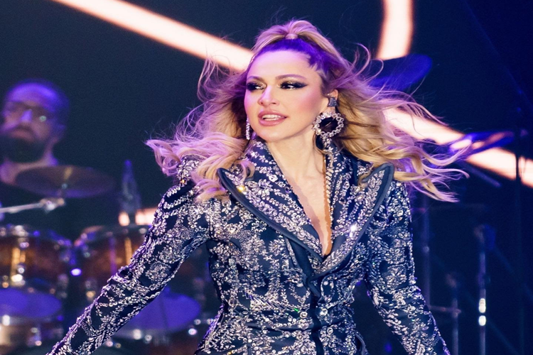 Hadise Kiminle Evli?