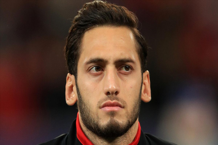Hakan Çalhanoğlu Evli Mi?