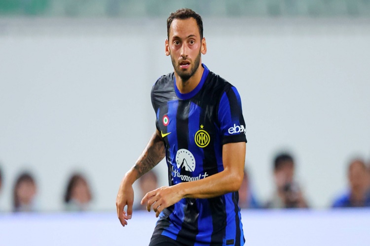 Hakan Çalhanoğlu Hangi Takımlarda Oynadı?
