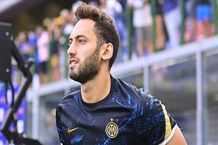 Hakan Çalhanoğlu'nun Annesi Kimdir?
