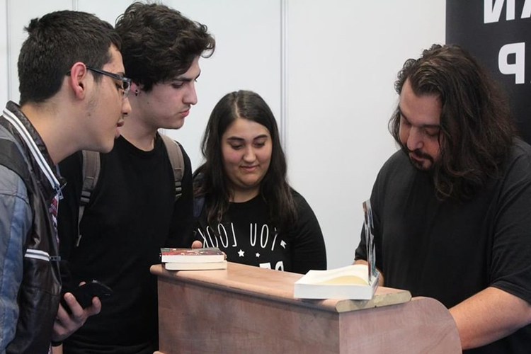 Hakan Günday Zamir Nasıl Kitap?