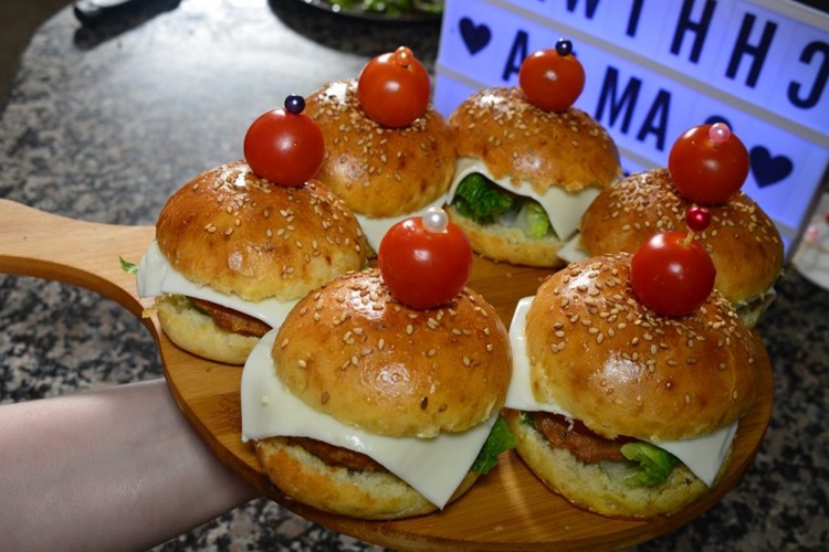 Hamburger Ekmeği Tarifi Nedir? Hamburger Ekmeği Nasıl Yapılır?