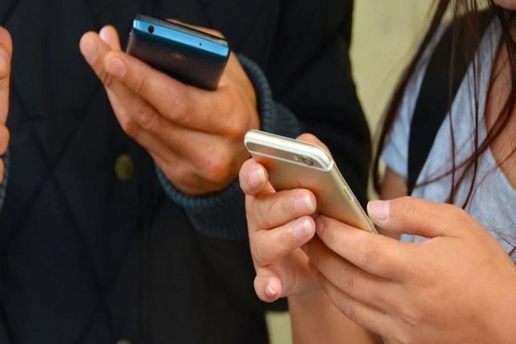 Hamilelikte Cep Telefonu Kullanmak Zararlı Mı?