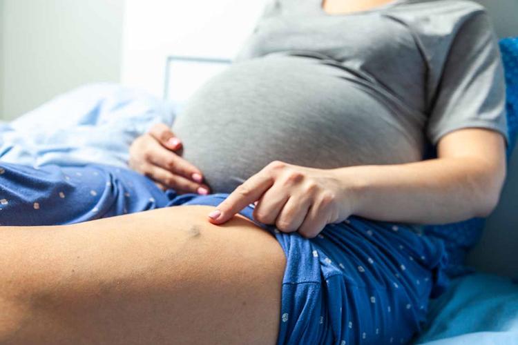 Hamilelikte Varis İçin Hangi Doktora Gidilir?