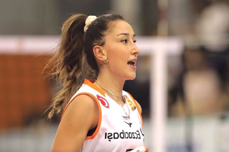 Hande Baladın Estetikli Mi?