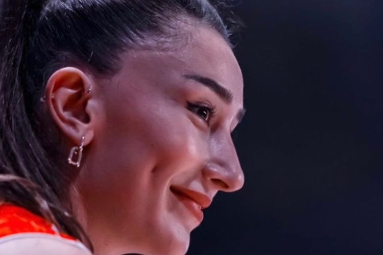 Hande Baladın Hangi Burç?