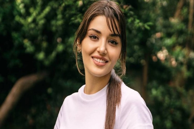 Hande Erçel Ne Güzeli Seçildi?