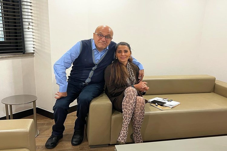 Hande Fırat Evli Mi?