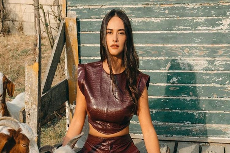 Hande Soral Kaç Yaşında? 