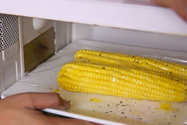 Haşlanmış Mısır Mikrodalgada Isıtılır Mı?