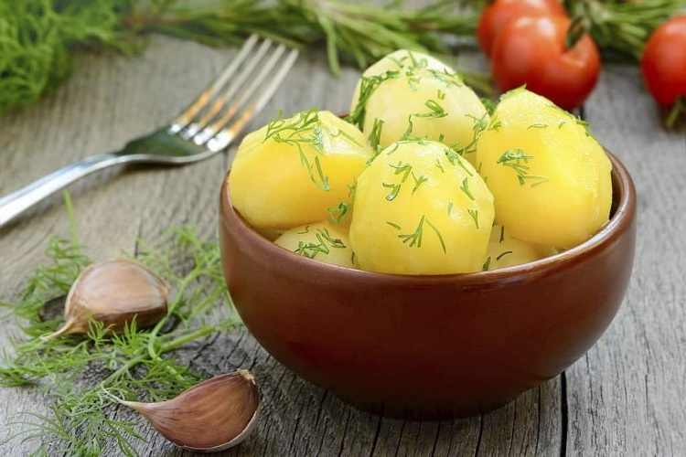 Haşlanmış Patates Suyu Çiçeklere Verilir Mi?