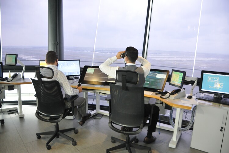 Hava Trafik Kontrolörü Nasıl Olunur?