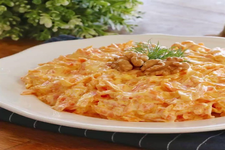 Havuç Taratora Sarımsak Konur Mu?