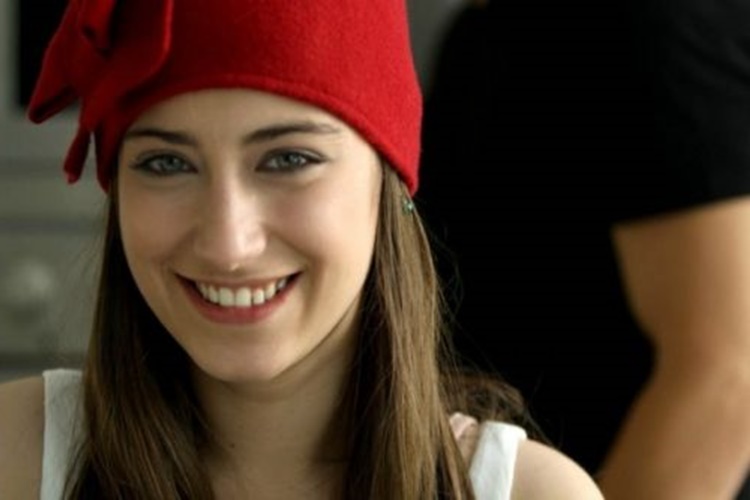 Hazal Kaya Alevi Mi?