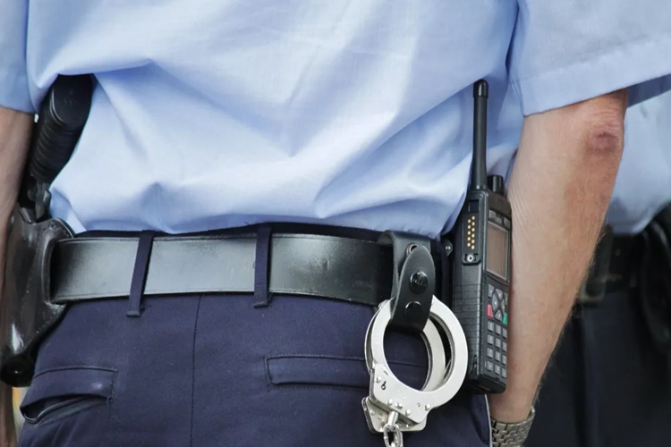 Hemşire Polis Olabilir Mi?