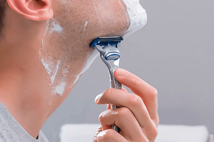 Her Gün Tıraş Olmak Sakal Çıkarır Mı?
