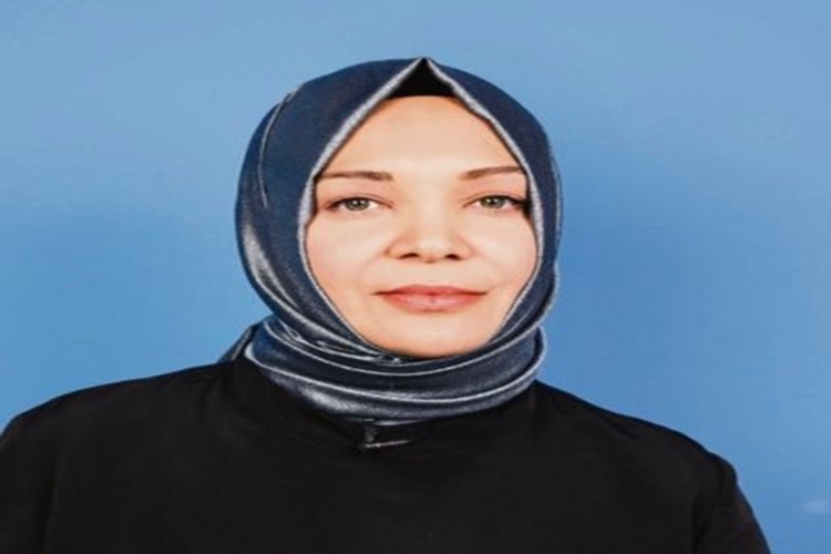 Hilal Kaplan Kimin Kızı?