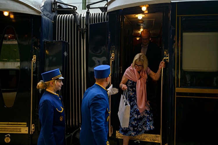 Hızlı Tren 65 Yaş İndirimi Ne Kadardır?