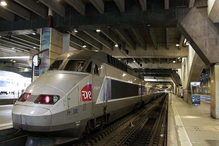 Hızlı Tren Fiziğin Hangi Alt Dalına Girer?