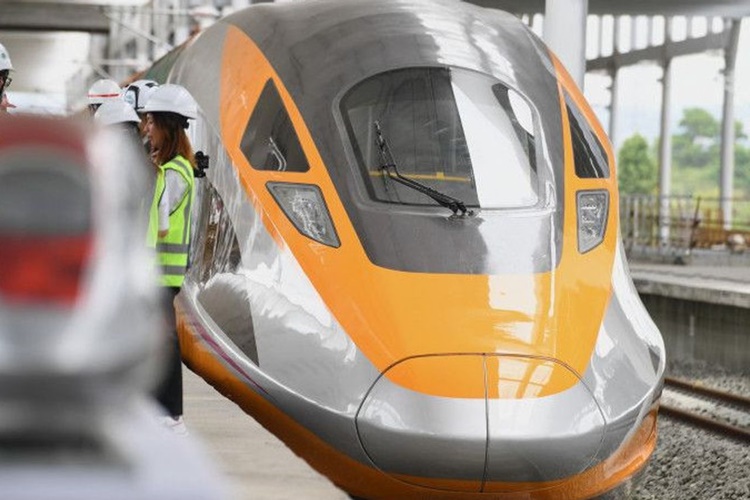 Hızlı Tren Kafeterya Hangi Vagondadır?