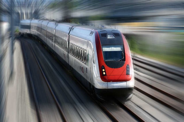 Hızlı Tren Karşıya Nasıl Geçiyor?