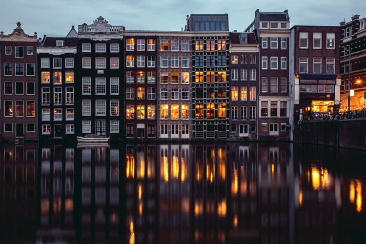 Hollanda’da Gezilecek Yerler Neresidir?
