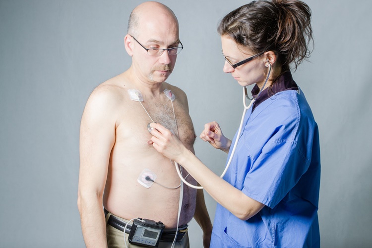 Holter Cihazı Kimlere Takılır?