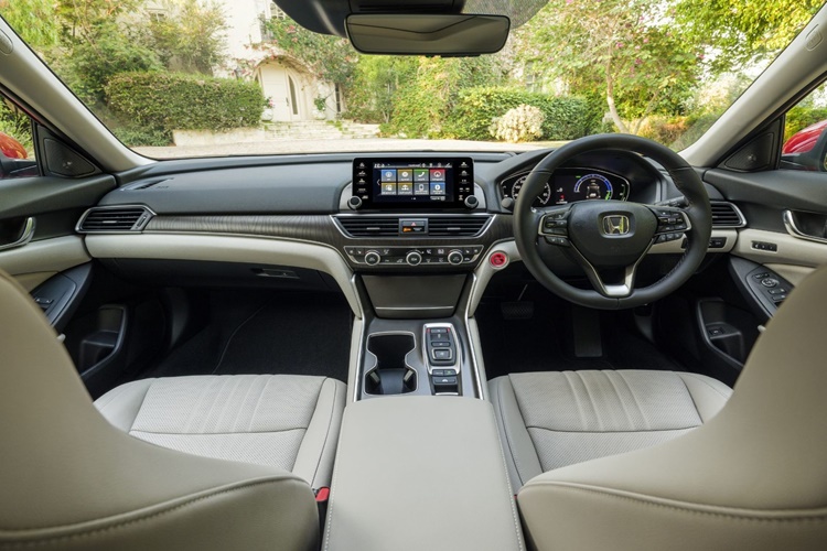 Honda Accord Teyp Kodu Nasıl Girilir?