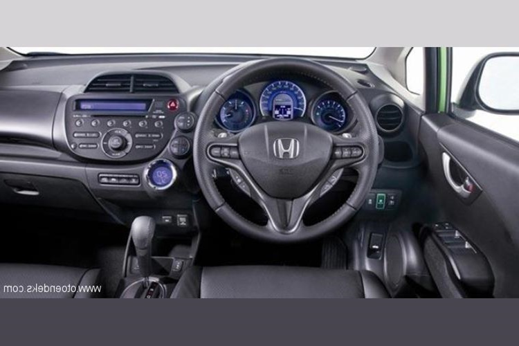 Honda Jazz 2012 Teyp Kodu Nasıl Girilir?