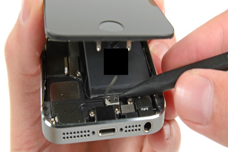 Htc 820 Desire Bataryası Nasıl Çıkarılır?