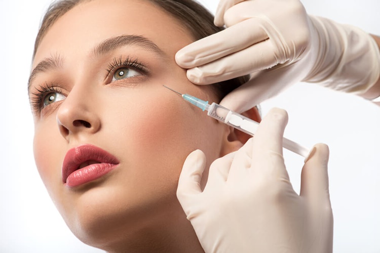 Hyaluronik Asit Serum Mu Hap Mı Daha Etkili?
