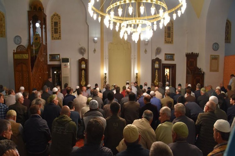 İkindi Namazı İle Akşam Namazı Arası Neden Uyunmaz?
