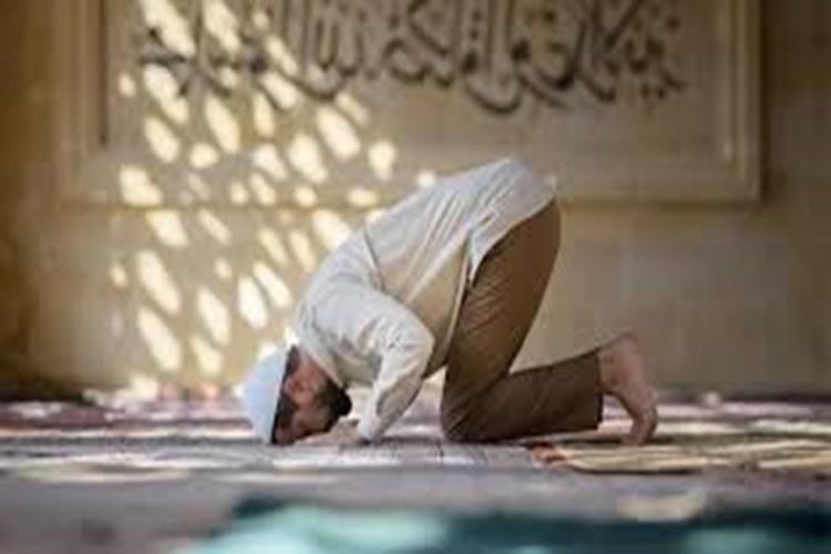 İkindi Namazı İle Akşam Namazı Cem Edilir Mi?