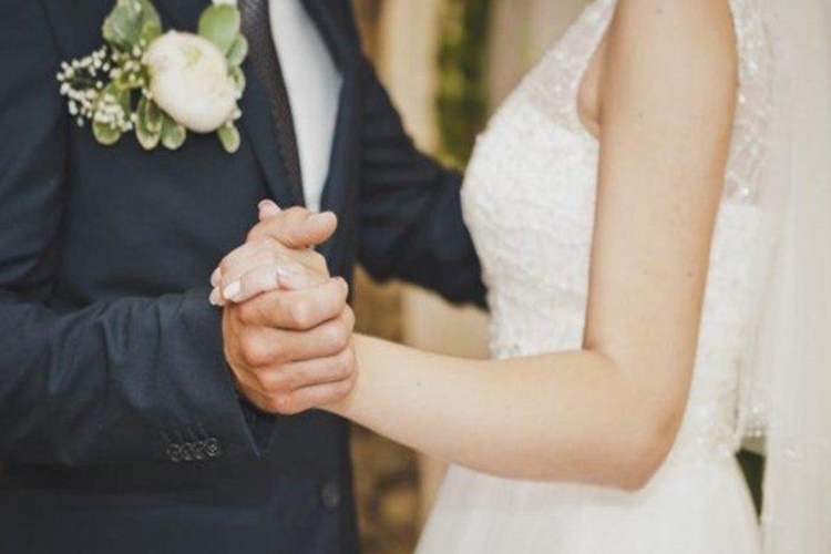 İkizler Burcu Erkeği ve Aslan Burcu Kadını Evliliği Nasıl Olur?