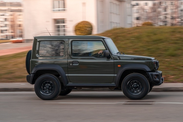 İkonik Tasarıma Sahip 4x4 Modeli Suzuki Jimny Hakkında Merak Edilenler Nelerdir?