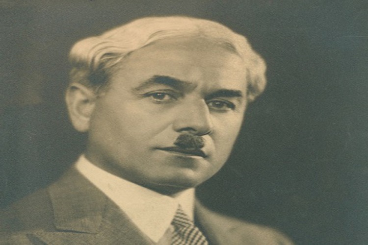 İlk Edebiyatçı Kimdir?