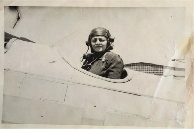 İlk Kadın Pilot Kimdir?