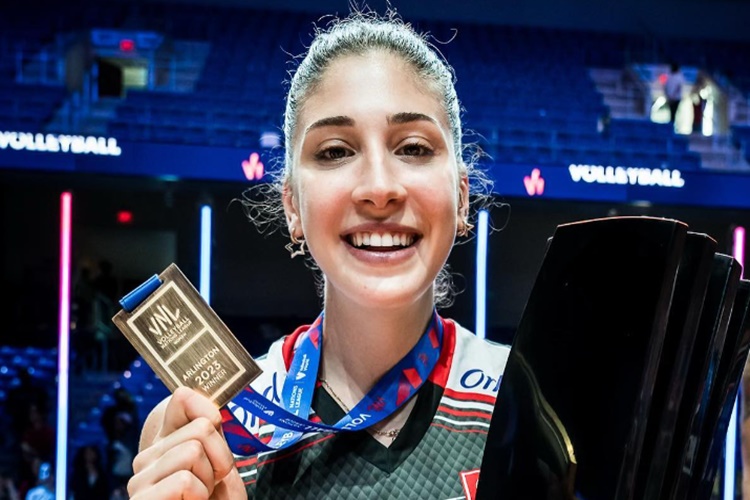 İlkin Aydın Kaç Yaşında Voleybola Başladı?