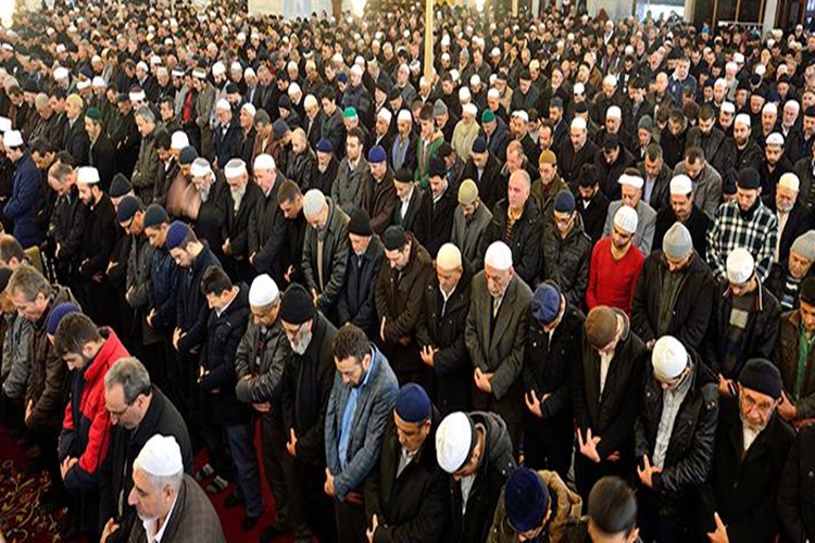 İmama Uymak İçin Nasıl Niyet Edilir?