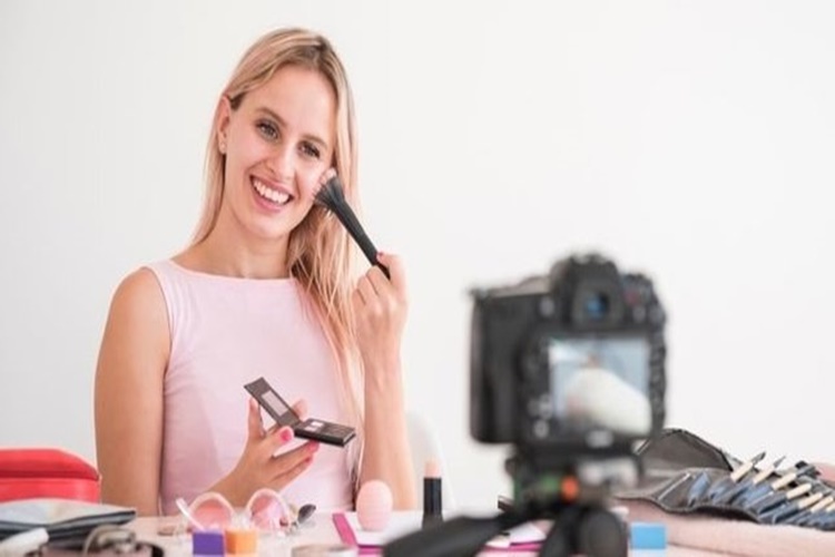 Influencer Nasıl Okunur?