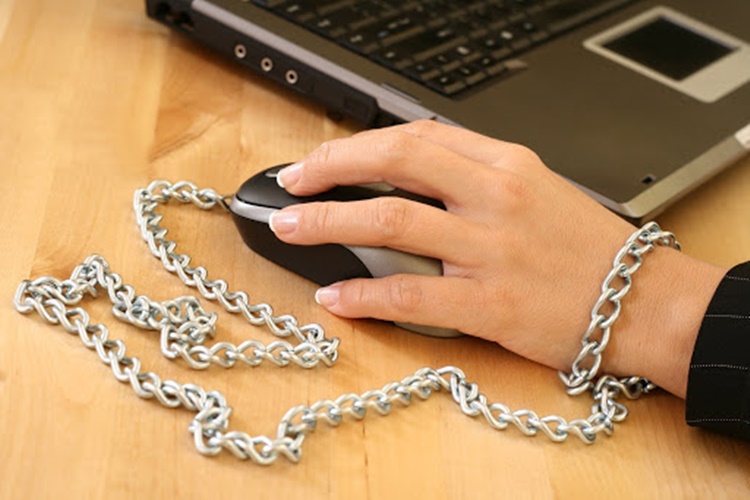 İnternet Bağımlılığı Dikkat Eksikliği Nedir?