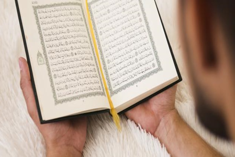 İnternetten Kuran Okumak Kabul Olur Mu?