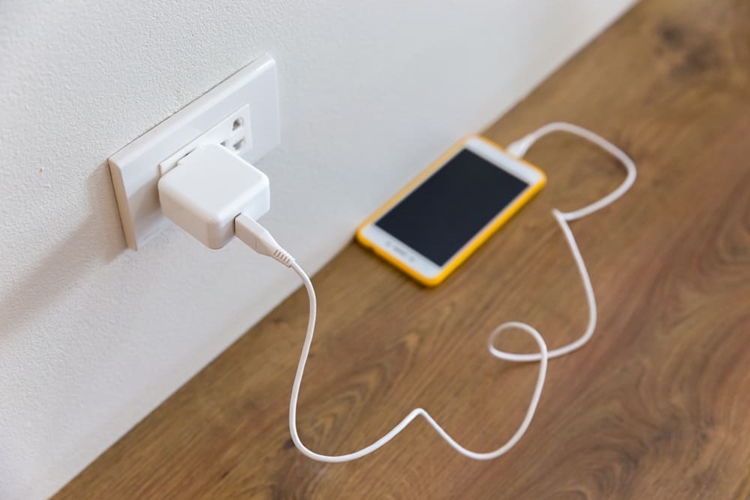 İphone 11 Şarj Adaptörü Kaç Amper Olmalı?
