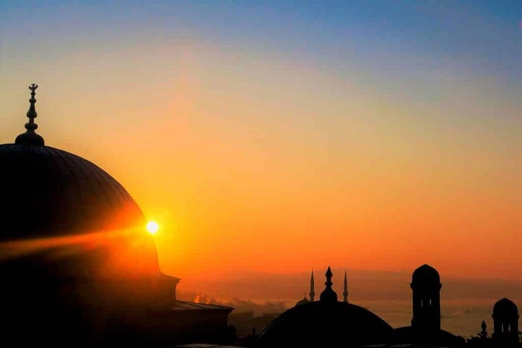 İslam’ın Şartları Hangi Surede Geçiyor?