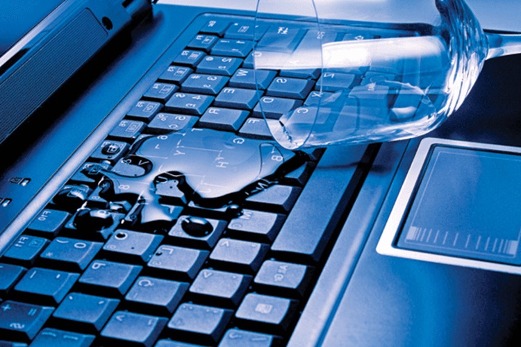Islanan Laptop Nasıl Kurutulur?
