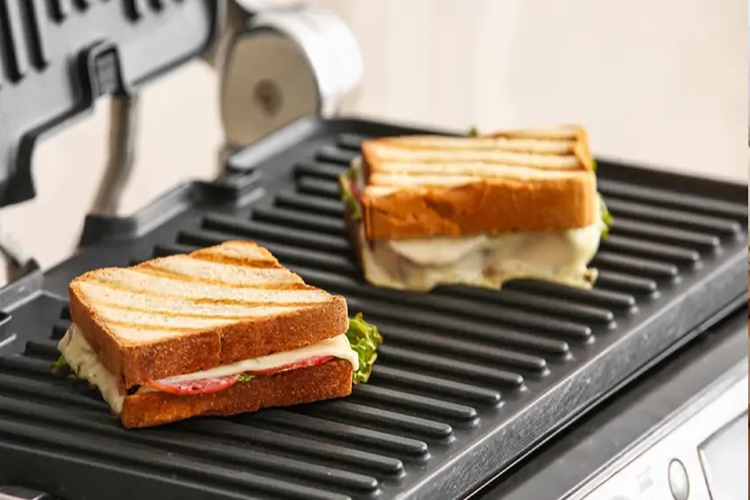 Islanan Tost Makinesi Nasıl Kurutulur?