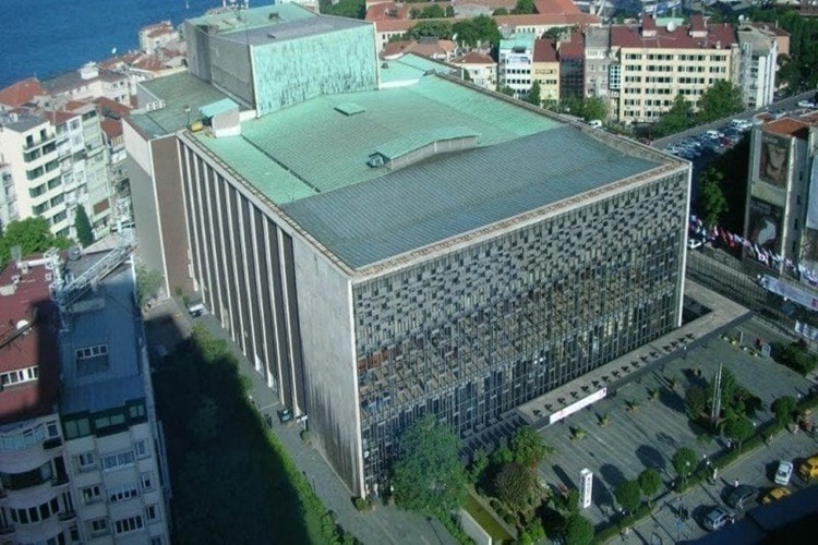 İstanbul AKM Nerede?