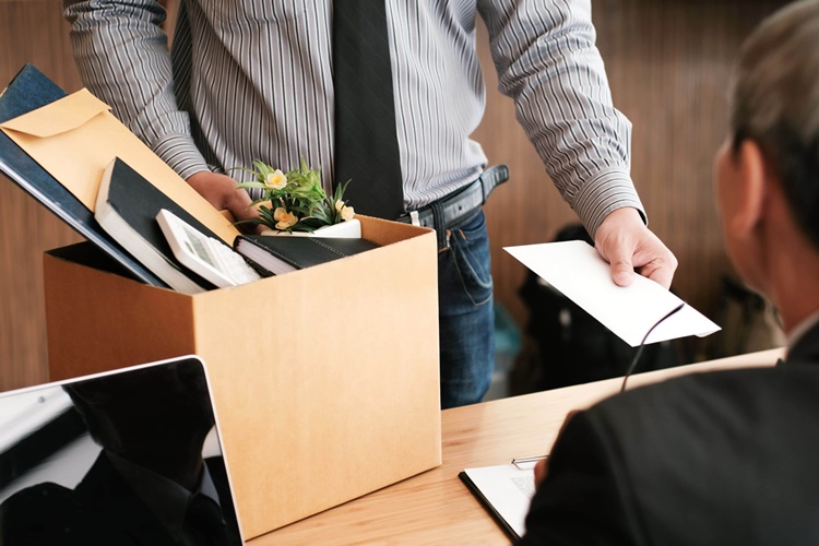 İstifa Eden Kıdem Tazminatı Alabilir Mi?